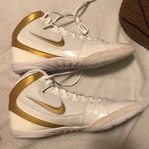 nike freek le wrestling shoes